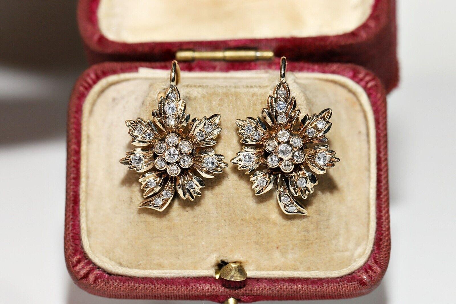 Vintage Circa 1970er Jahre 14k Gold Natürlicher Diamant Dekorierter Blatt-Ohrring  im Angebot 3