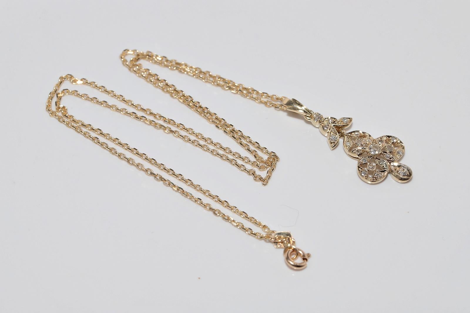 Vintage CIRCA 1970er Jahre 14K Gold natürlichen Diamanten verziert Anhänger Halskette im Angebot 8