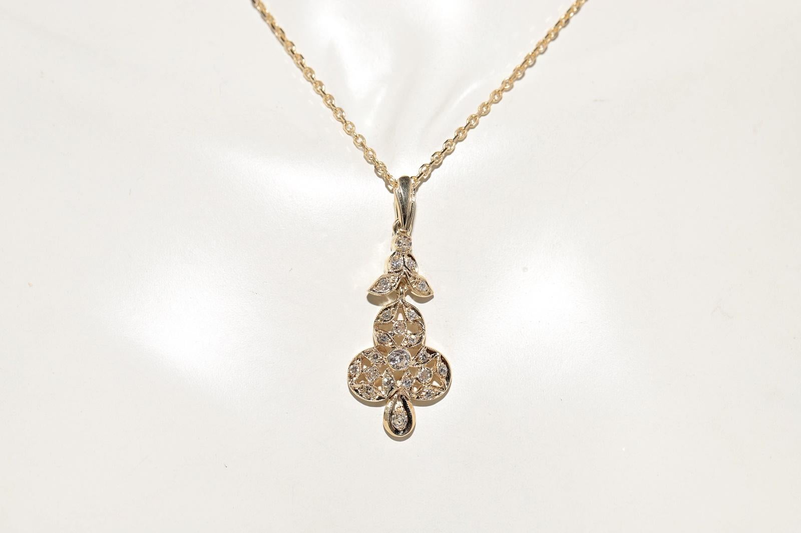 Vintage CIRCA 1970er Jahre 14K Gold natürlichen Diamanten verziert Anhänger Halskette (Kunsthandwerker*in) im Angebot