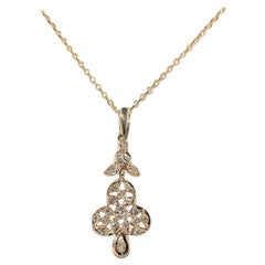 Vintage Circa 1970 Collier pendentif en or 14K orné de diamants naturels