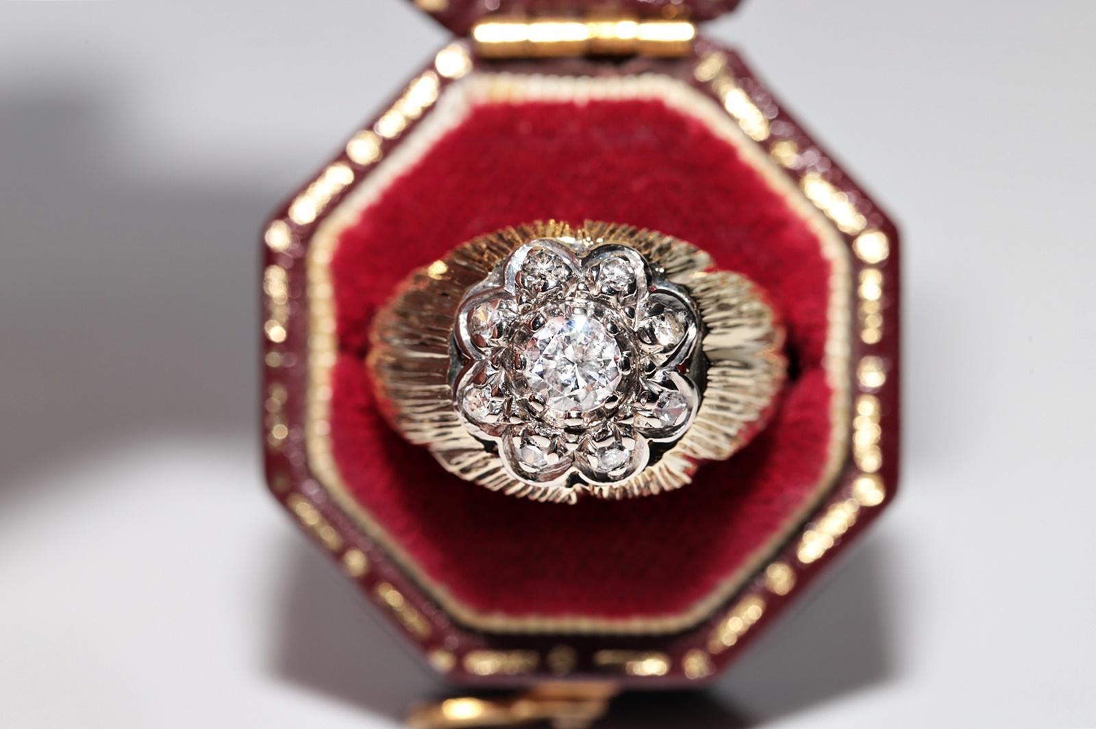 Vintage Circa 1970er Jahre 14k Gold Natürlicher Diamant Dekorierter Ring im Angebot 5