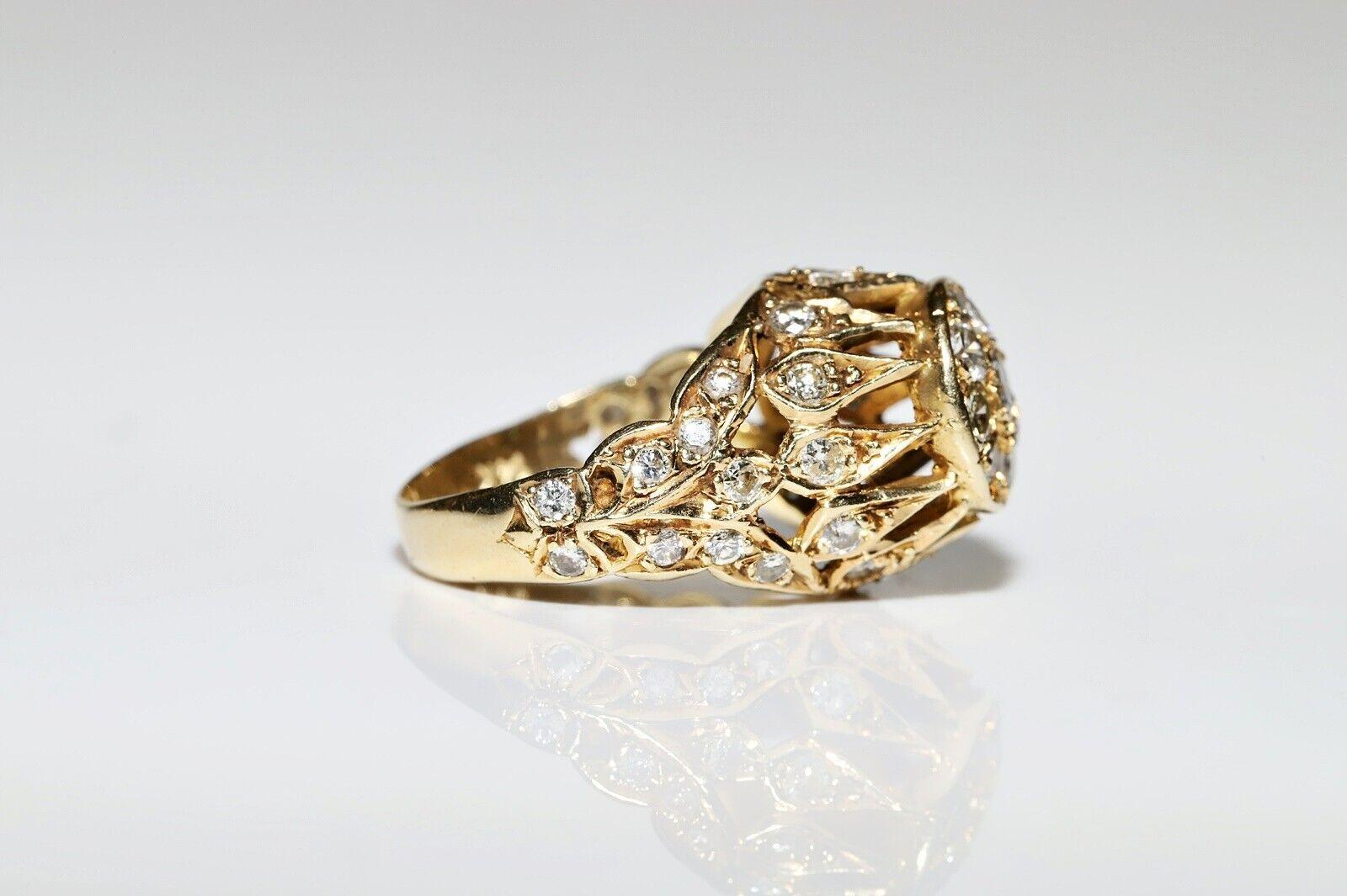 Vintage Circa 1970s 14k Gold Natural Diamond Decorated Ring  In Good Condition For Sale In Fatih/İstanbul, 34