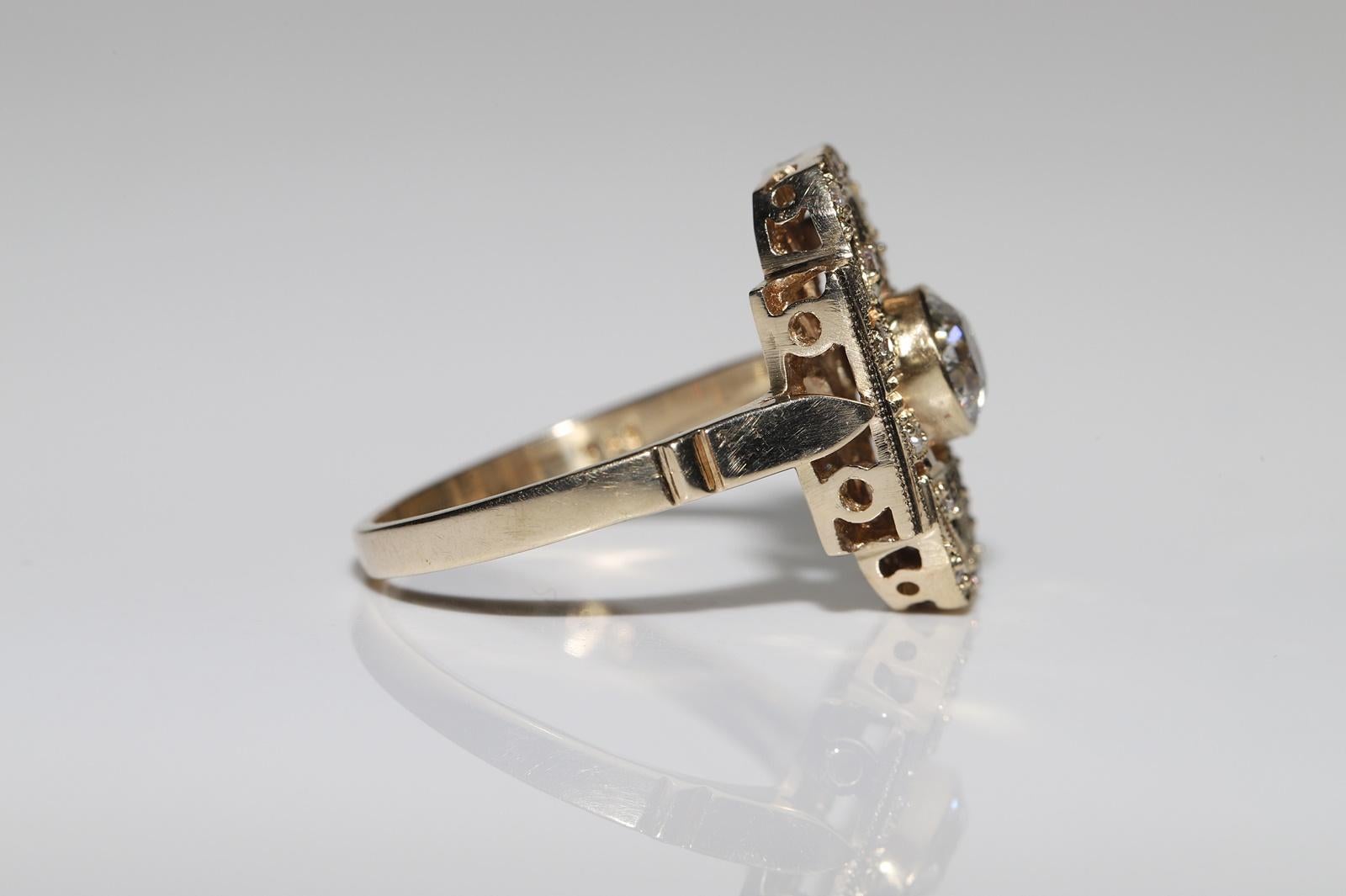Vintage Circa 1970s 14k Gold Natural Diamond Decorated Ring In Good Condition For Sale In Fatih/İstanbul, 34