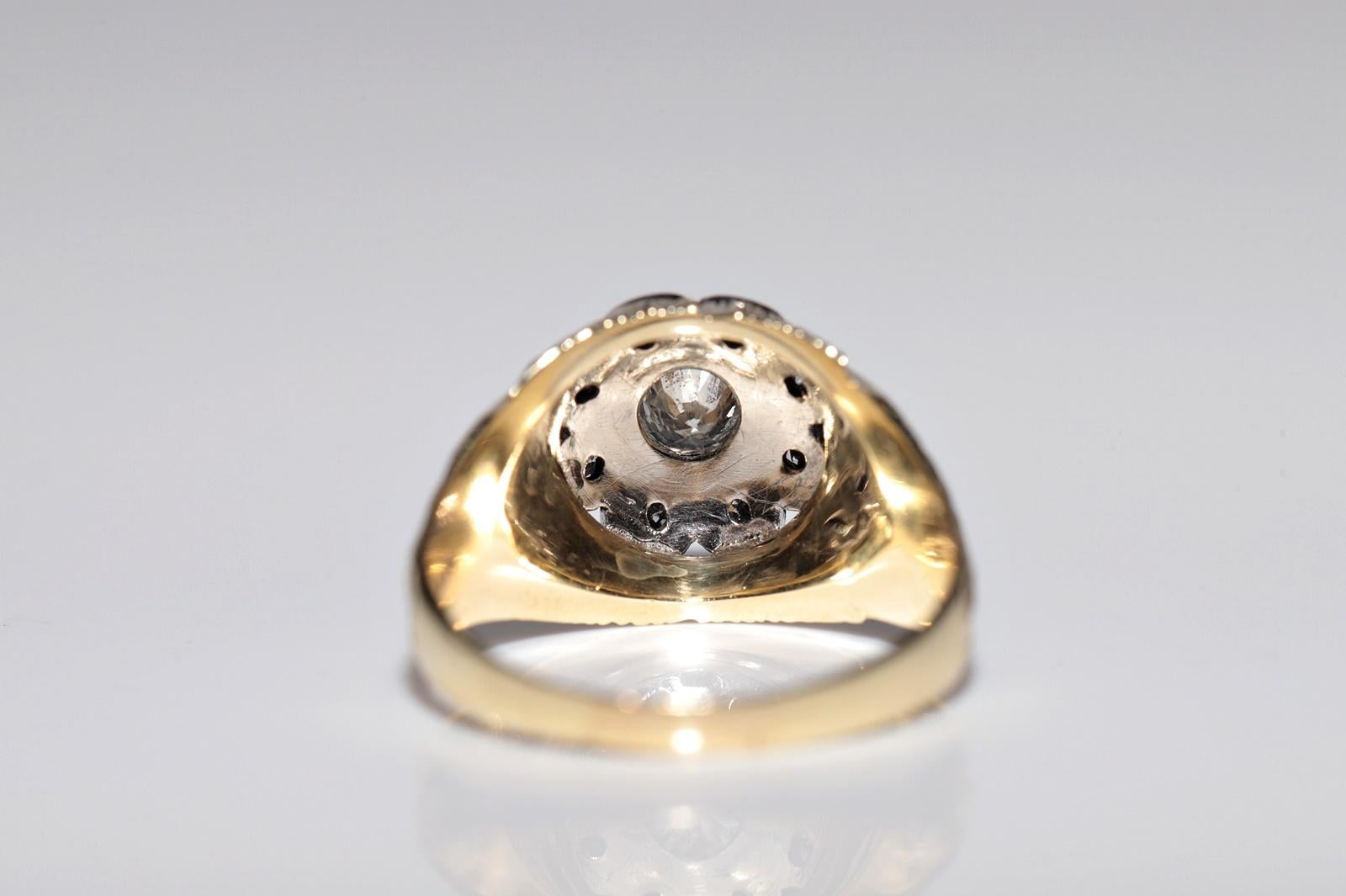 Vintage Circa 1970er Jahre 14k Gold Natürlicher Diamant Dekorierter Ring Damen im Angebot