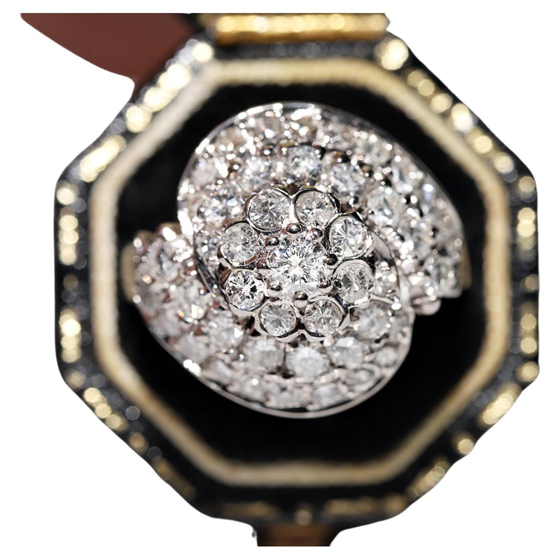 Vintage Circa 1970er Jahre 14k Gold Natürlicher Diamant Dekorierter Ring  im Angebot