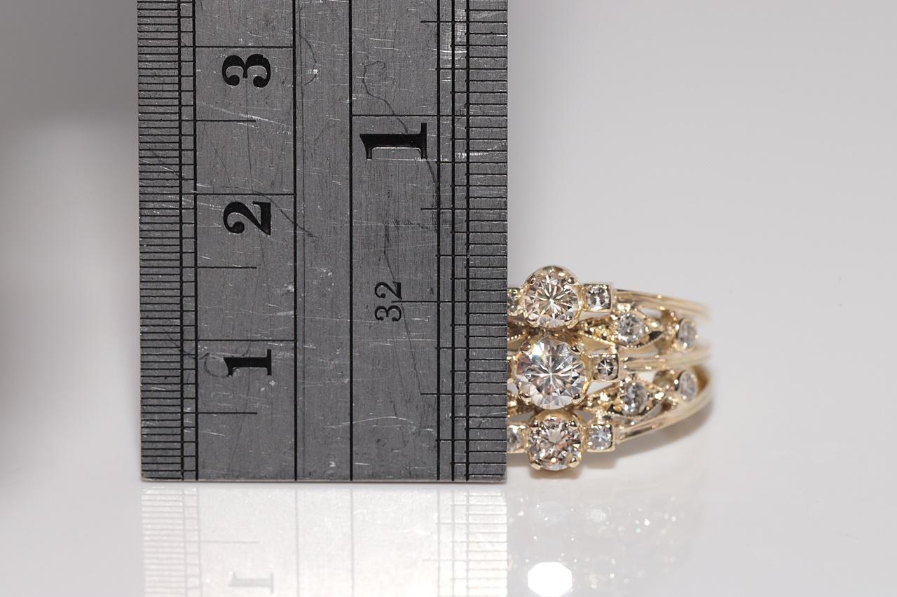 Vintage CIRCA 1970er Jahre 14k Gold natürlichen Diamanten verziert drei Stein Ring im Angebot 6