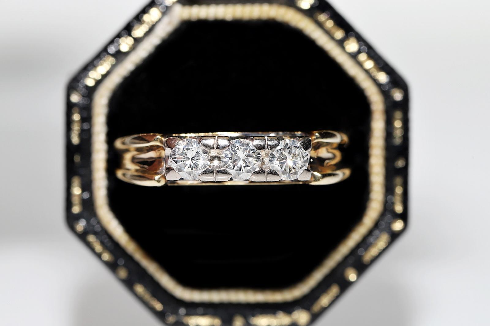 Vintage Circa 1970s 14k Gold Natural Diamond Decorateda Ring  In Good Condition For Sale In Fatih/İstanbul, 34