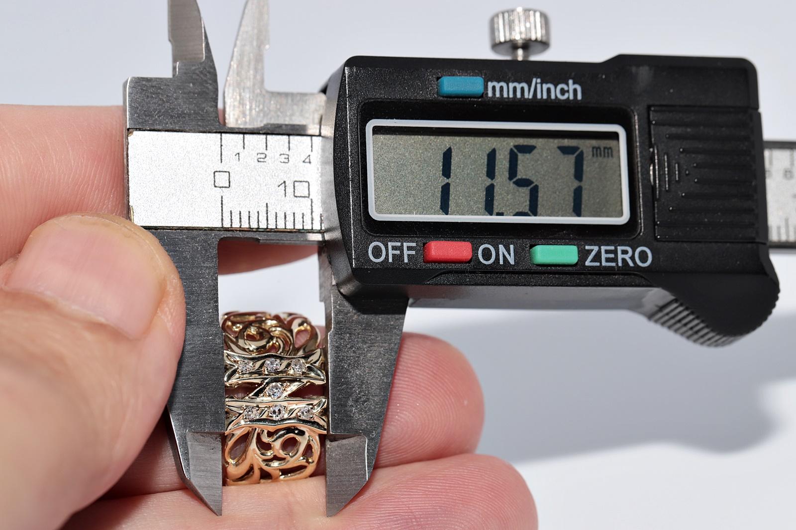 Vintage CIRCA 1970er 14k Gold Natürlicher Diamant N Buchstabe geschrieben Ring im Angebot 5