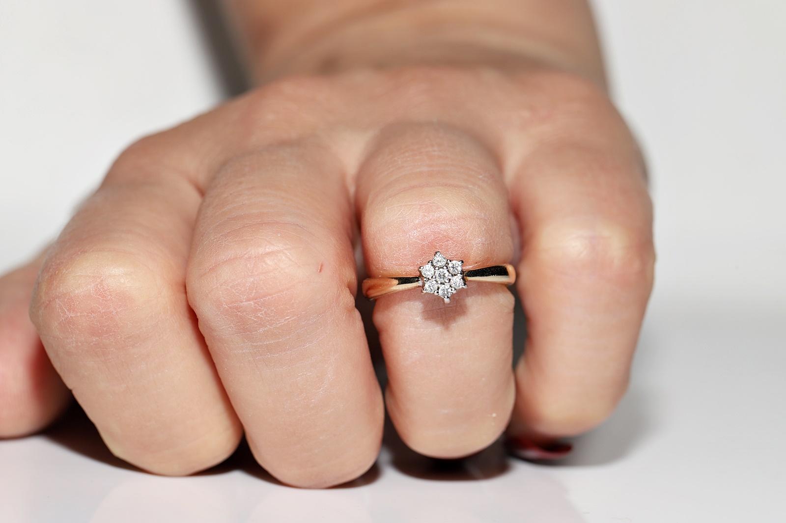 Vintage Circa 1970er Jahre 14k Gold natürlicher Diamantring im Angebot 8