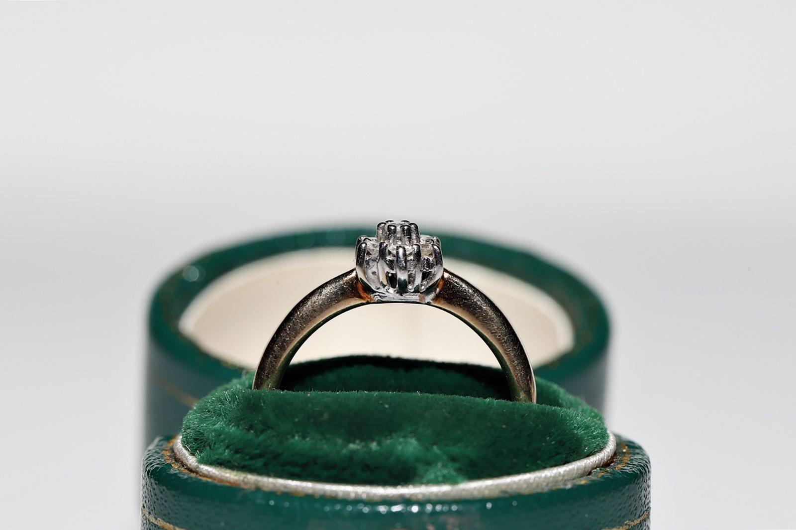 In sehr gutem Zustand.
Gesamtgewicht 3 Gramm.
Insgesamt ist Diamant 0,16 ct.
Der Diamant ist G-H Farbe und vvs-vs Klarheit.
Ringgröße ist US 5 
Die Box ist nicht enthalten.
Bitte kontaktieren Sie uns bei Fragen.