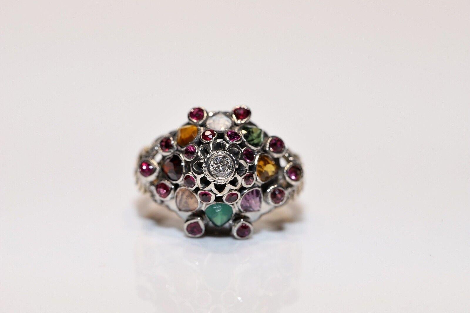 Vintage Circa 1970s 14k Gold Top Silver Natural Diamond And Ruby Decorated Ring  For Sale 6