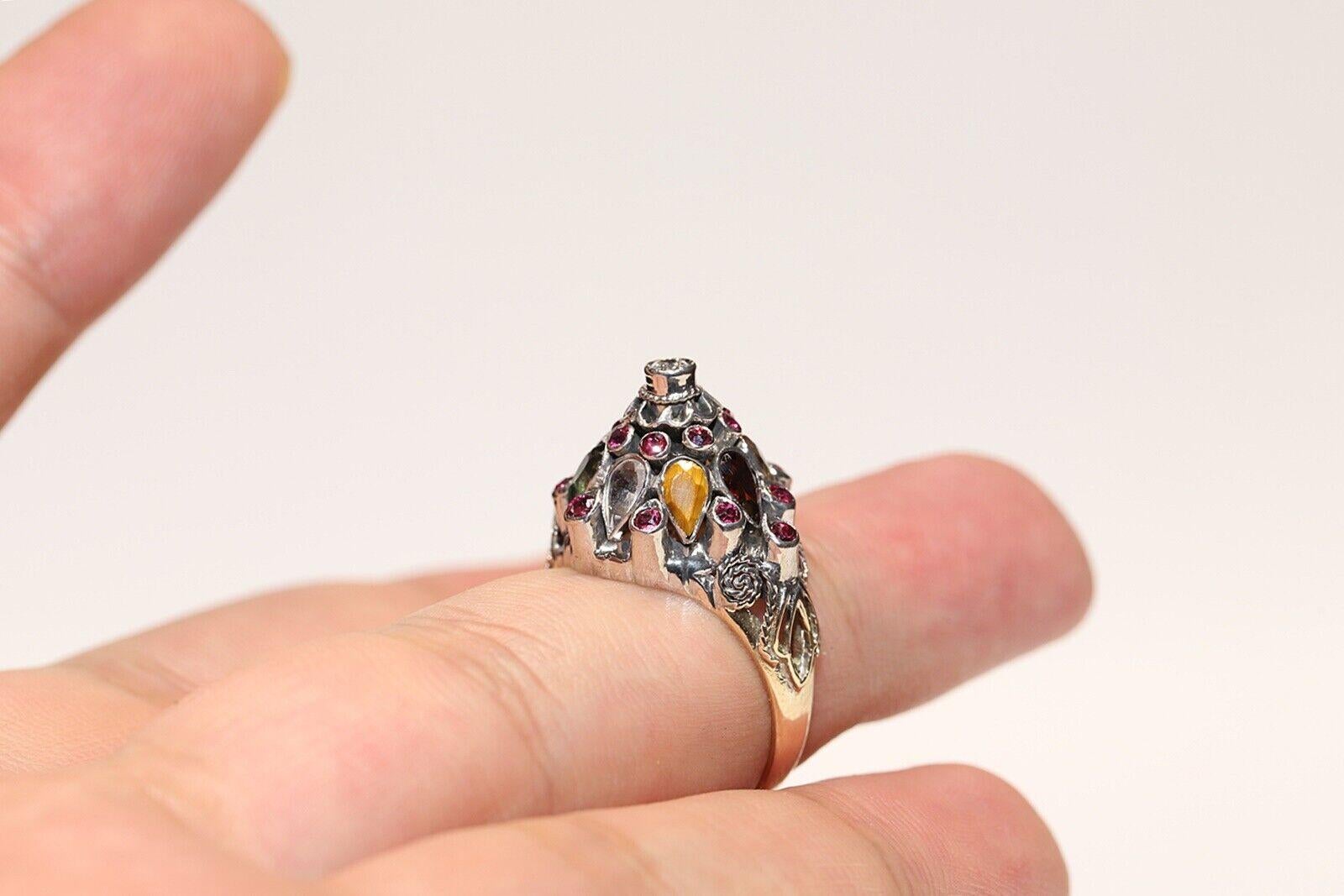 Vintage Circa 1970s 14k Gold Top Silver Natural Diamond And Ruby Decorated Ring  For Sale 2
