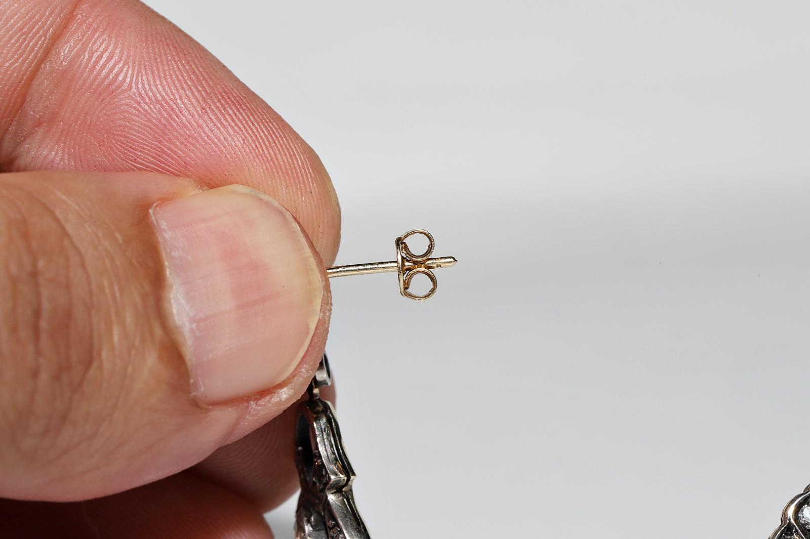 Circa 1970er Jahre  14k Gold Top Silber Natürlicher Diamant Dekorierter Tropfenohrring im Angebot 6