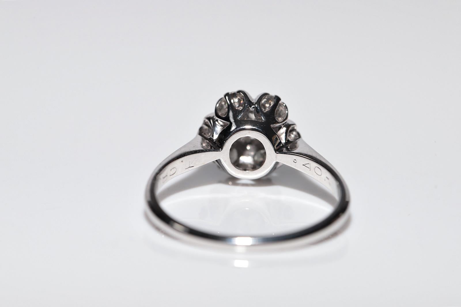 Vintage Circa 1970er Jahre 14k Weiß  Gold Natürlicher Diamant Dekorierter Hübscher Ring im Angebot 2
