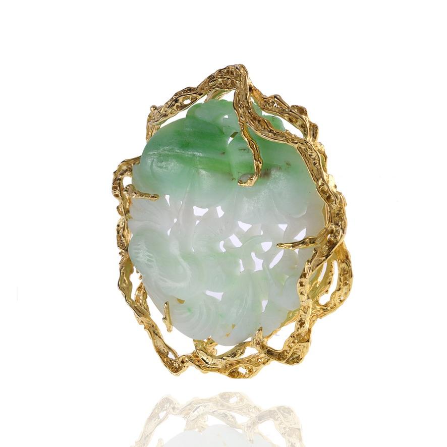 Vintage Circa 1970er Jahre 14KT Gelbgold echte große grüne und weiße Jade-Schnitzerei (Zeitgenössisch) im Angebot