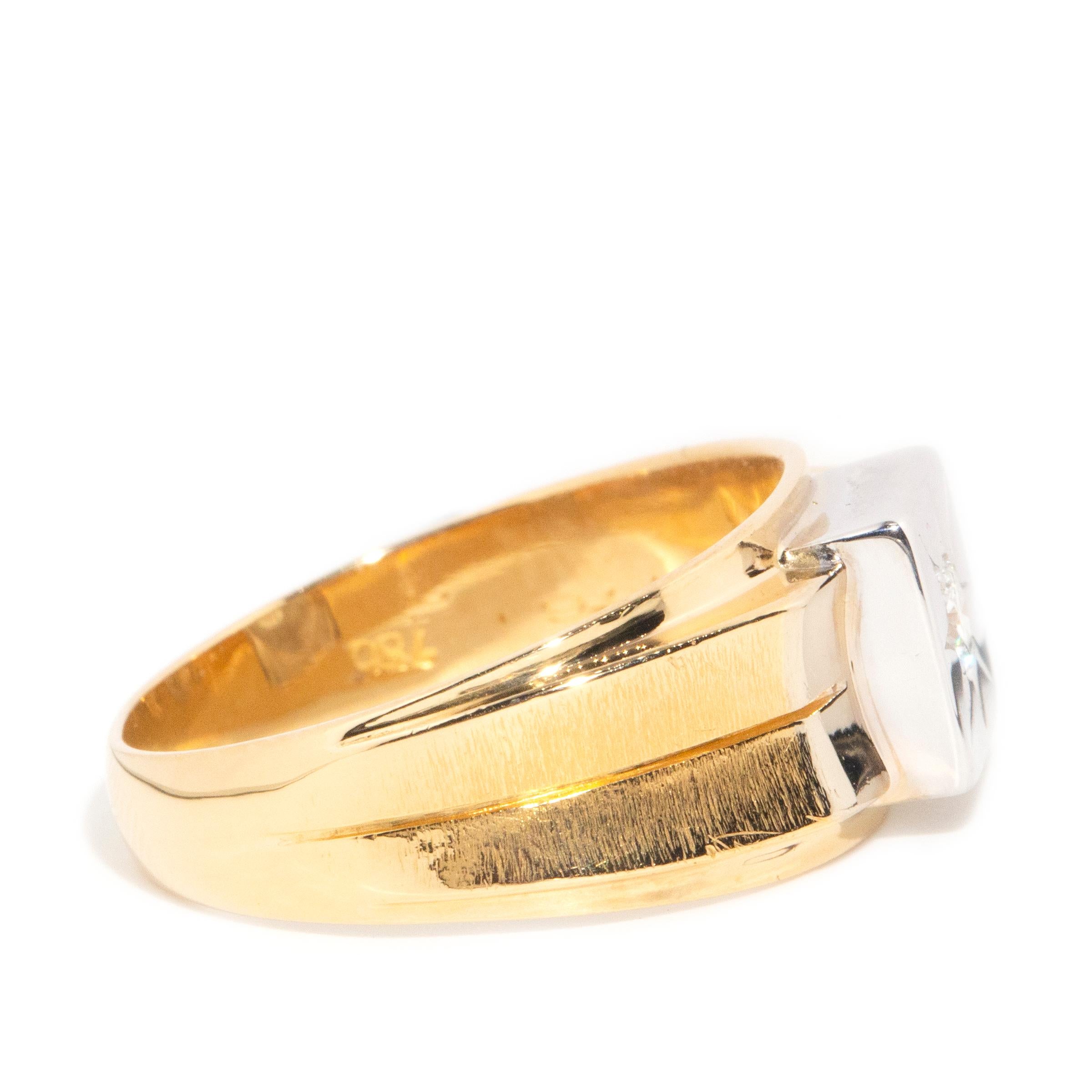 Modern Vintage circa 1970s 18 Carat Yellow Gold Star Set Diamond Unisex Signet Ring