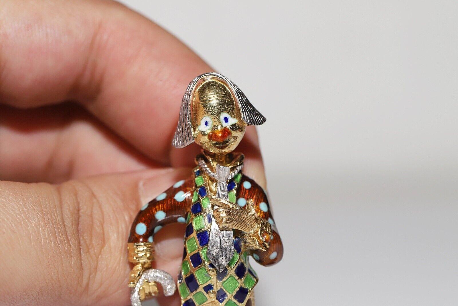Vintage Circa 1970s  18k Gold Clown Enamel Amazing Brooch For Sale 5