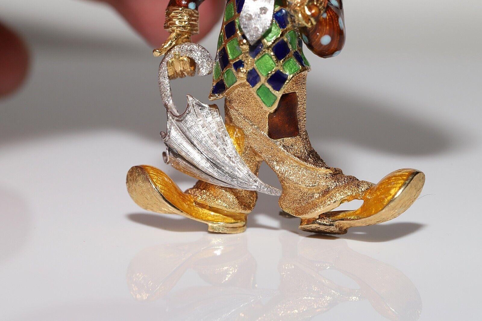 Vintage Circa 1970s  18k Gold Clown Enamel Amazing Brooch For Sale 1