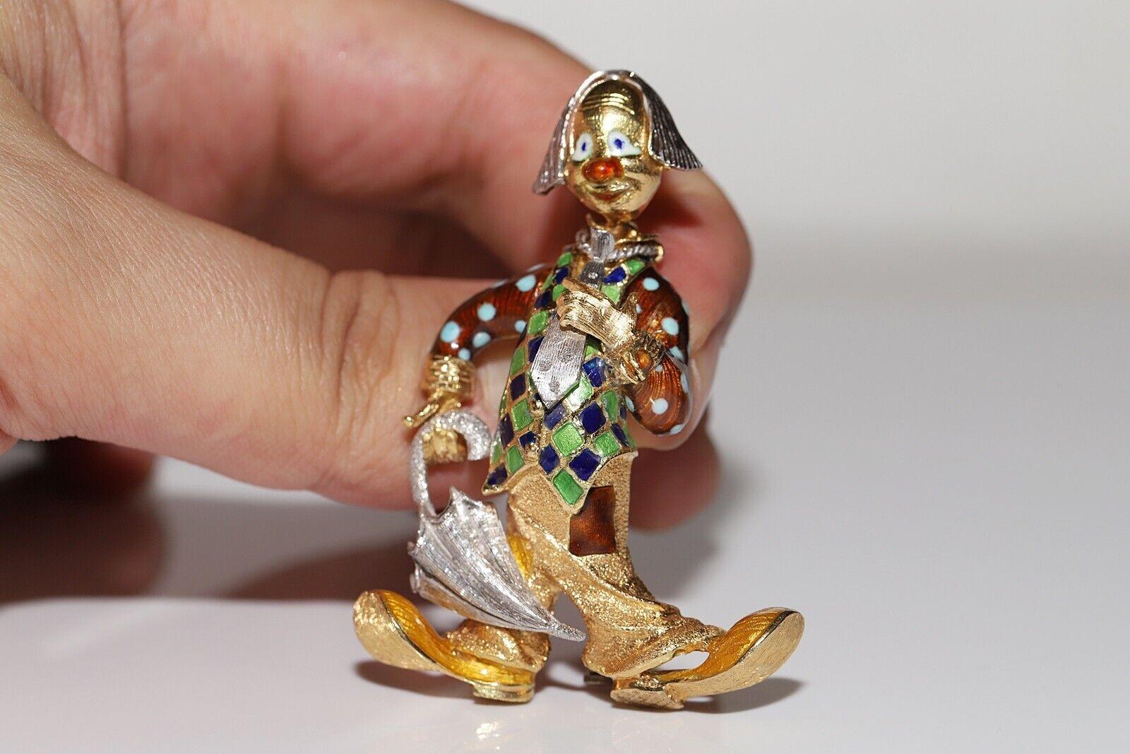 Vintage Circa 1970s  18k Gold Clown Enamel Amazing Brooch For Sale 4