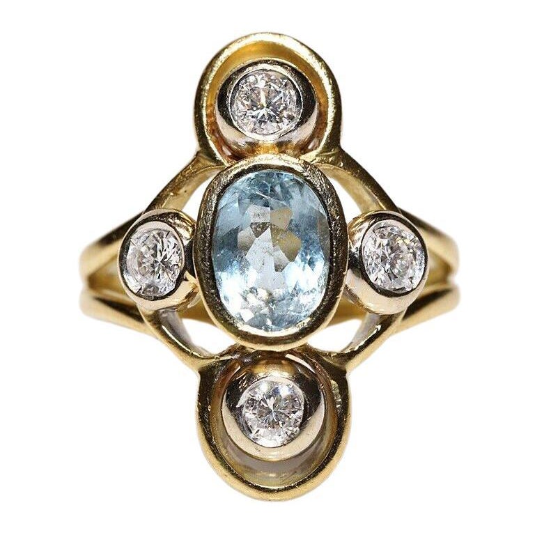 Vintage Circa 1970s 18k Gold Natural Diamond And Aqua Marine Navette Ring For Sale