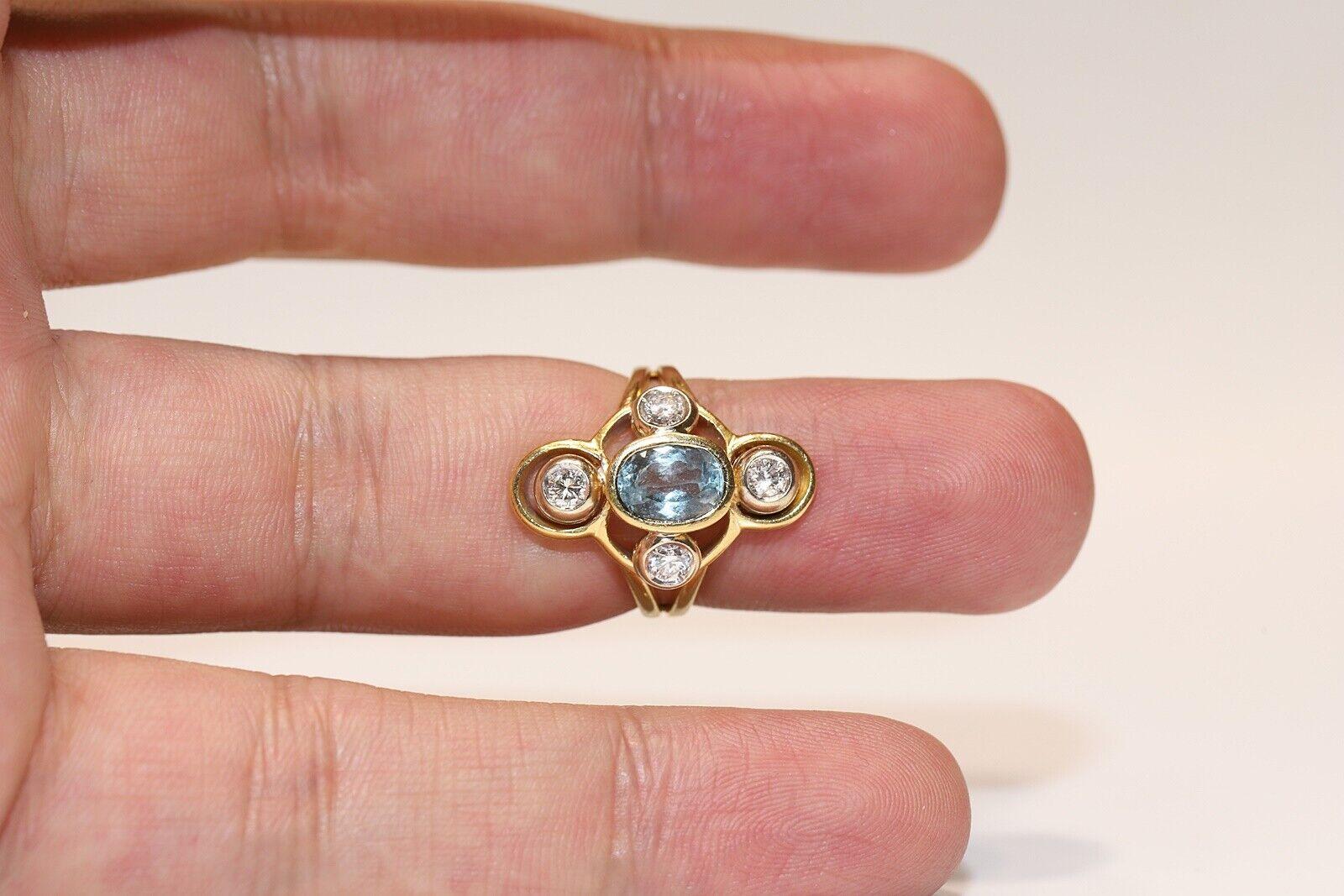 Women's Vintage Circa 1970s 18k Gold Natural Diamond And Aquamarine Navette Ring For Sale