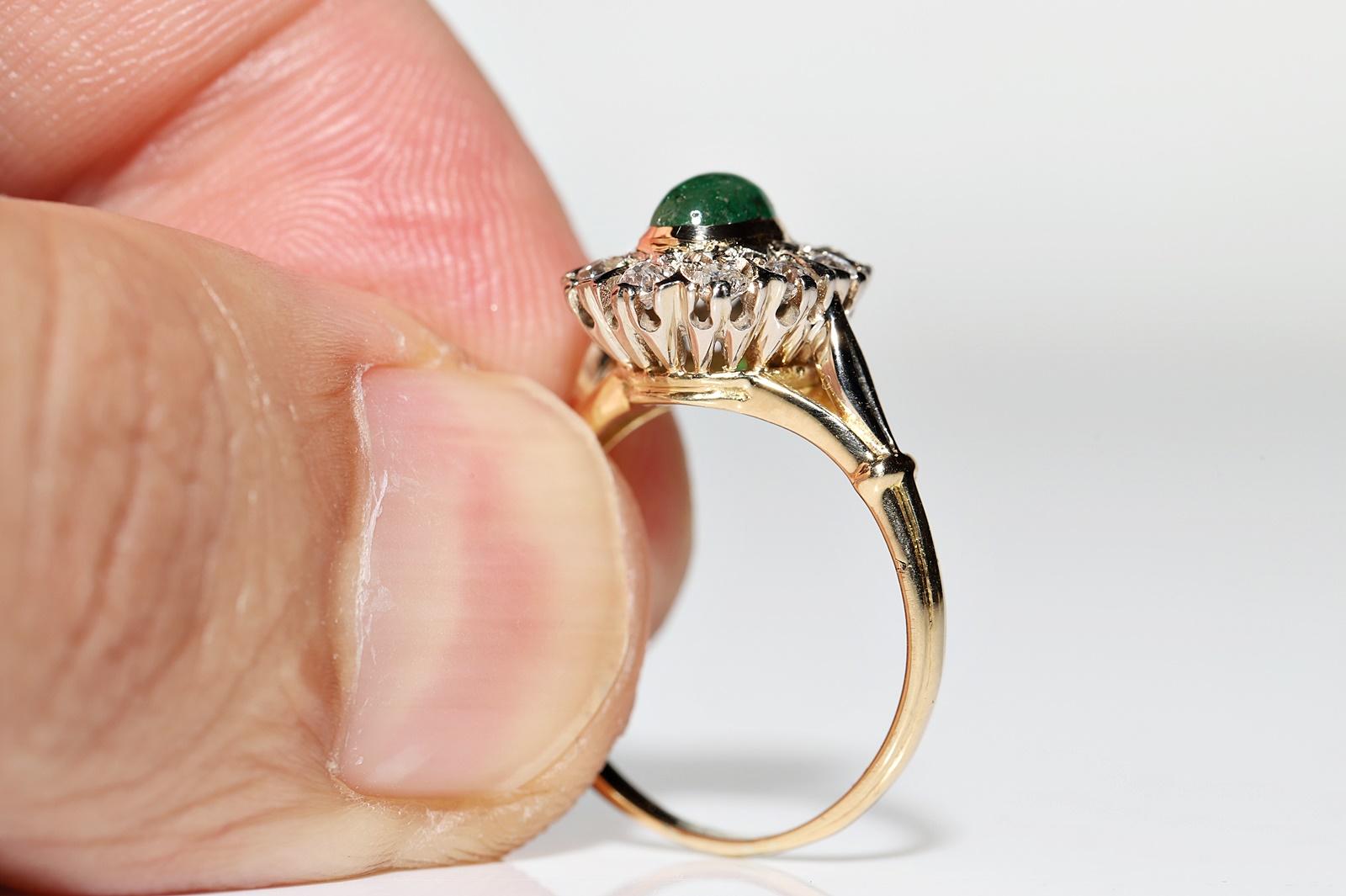 Vintage-Ring aus 18 Karat Gold mit natürlichem Diamant und Smaragd im Cabochon-Schliff, ca. 1970er Jahre 3