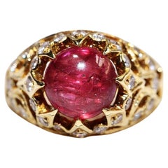 Vintage Circa 1970s 18k Gold Natural Diamond And Cabochon Ruby Decorated Ring