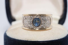 Vintage Circa 1970 Bague en or 18k diamant naturel et saphir cabochon