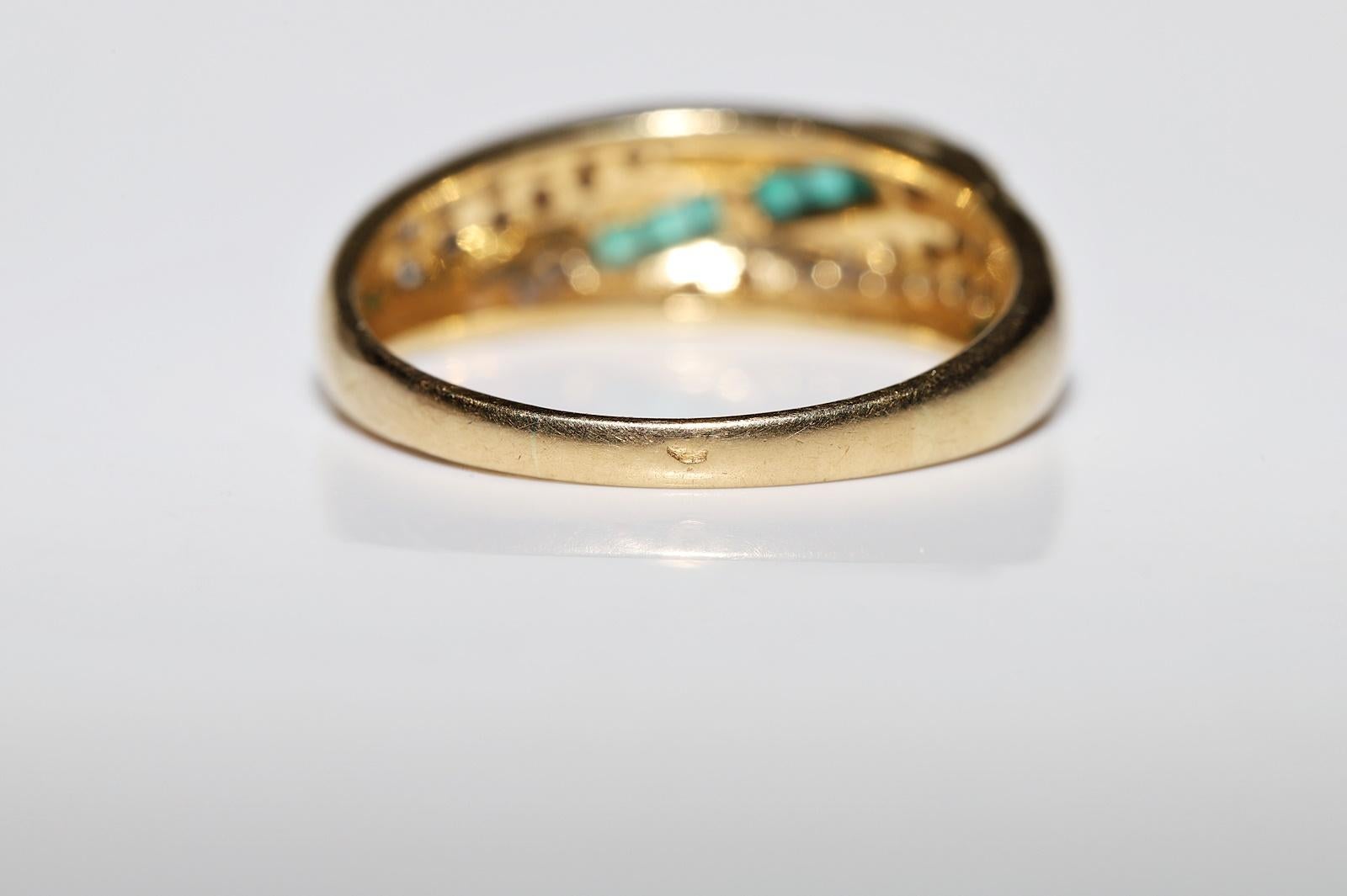 Vintage Circa 1970s 18k Gold Natural Diamond And Caliber Emerald Ring For Sale 5