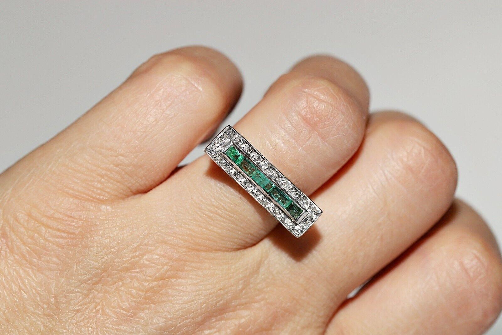 Vintage Circa 1970s 18k Gold Natural Diamond And Caliber Emerald Ring For Sale 6