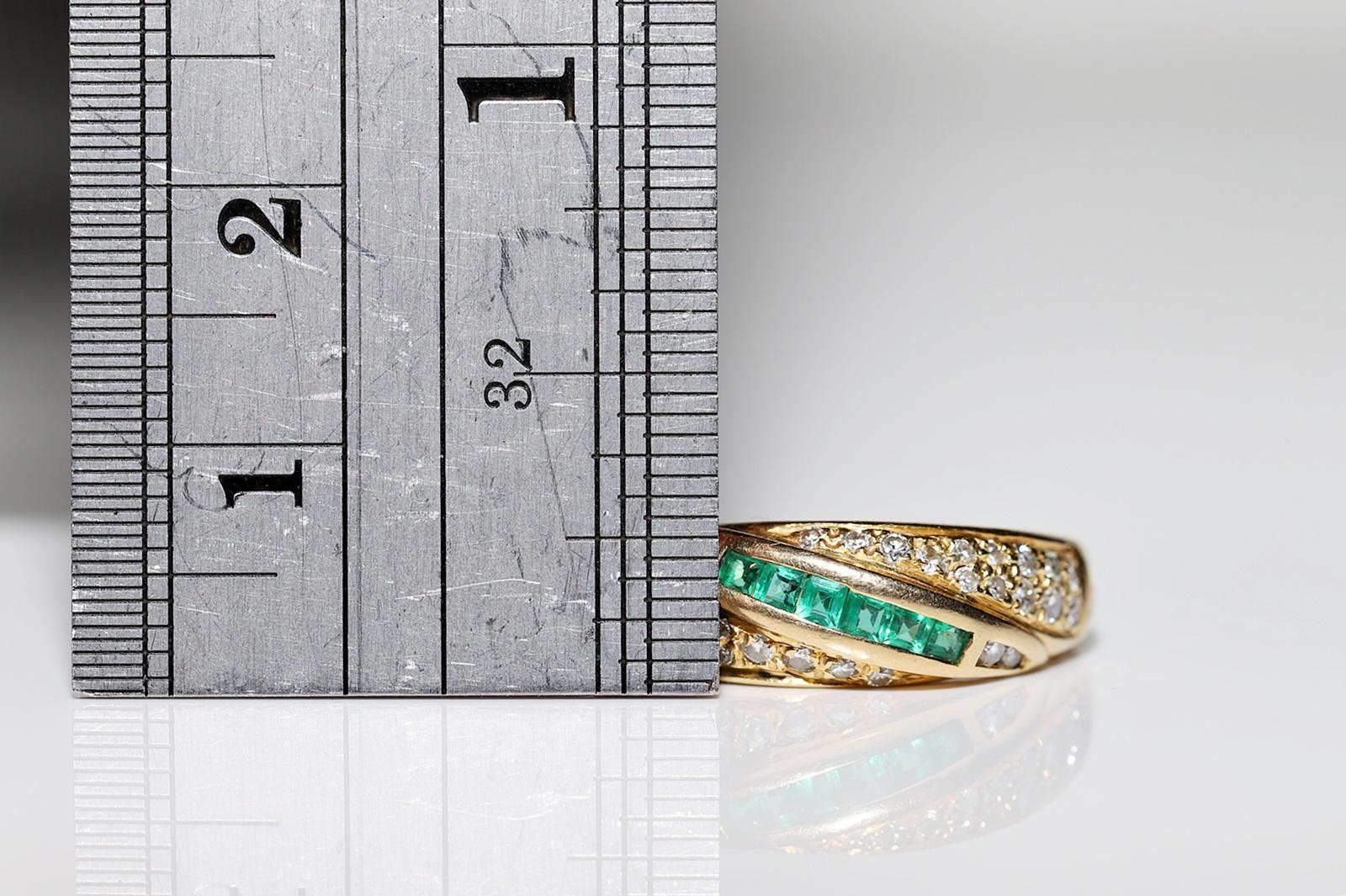 Vintage Circa 1970s 18k Gold Natural Diamond And Caliber Emerald Ring For Sale 9