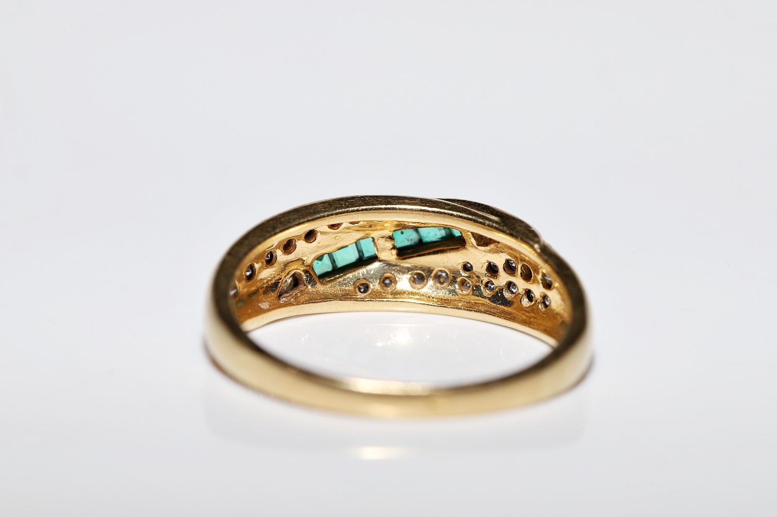 Vintage Circa 1970s 18k Gold Natural Diamond And Caliber Emerald Ring For Sale 10