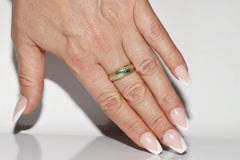 Vintage Circa 1970s 18k Gold Natural Diamond And Caliber Emerald Ring