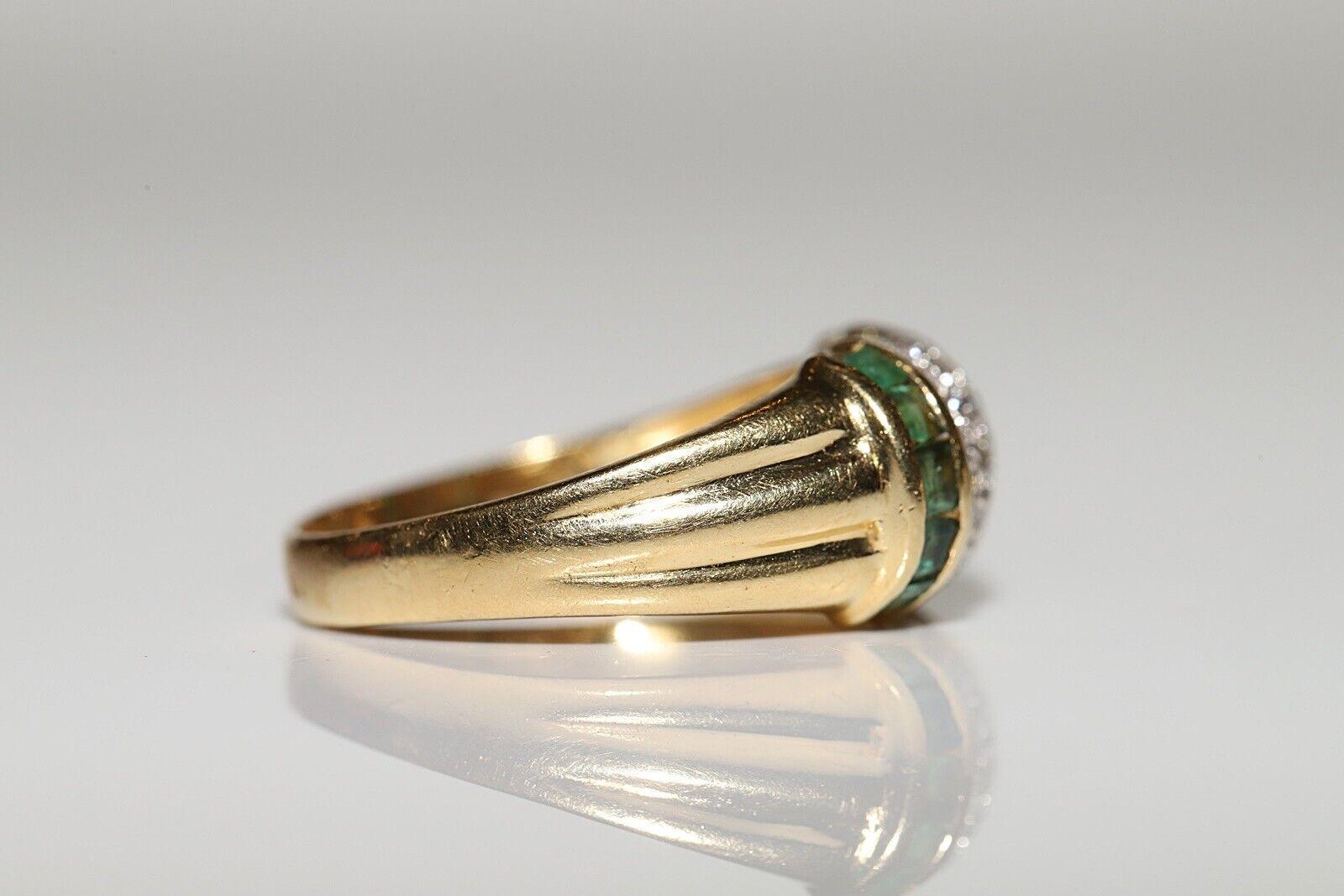 Brilliant Cut Vintage Circa 1970s 18k Gold Natural Diamond And Caliber Emerald Ring For Sale