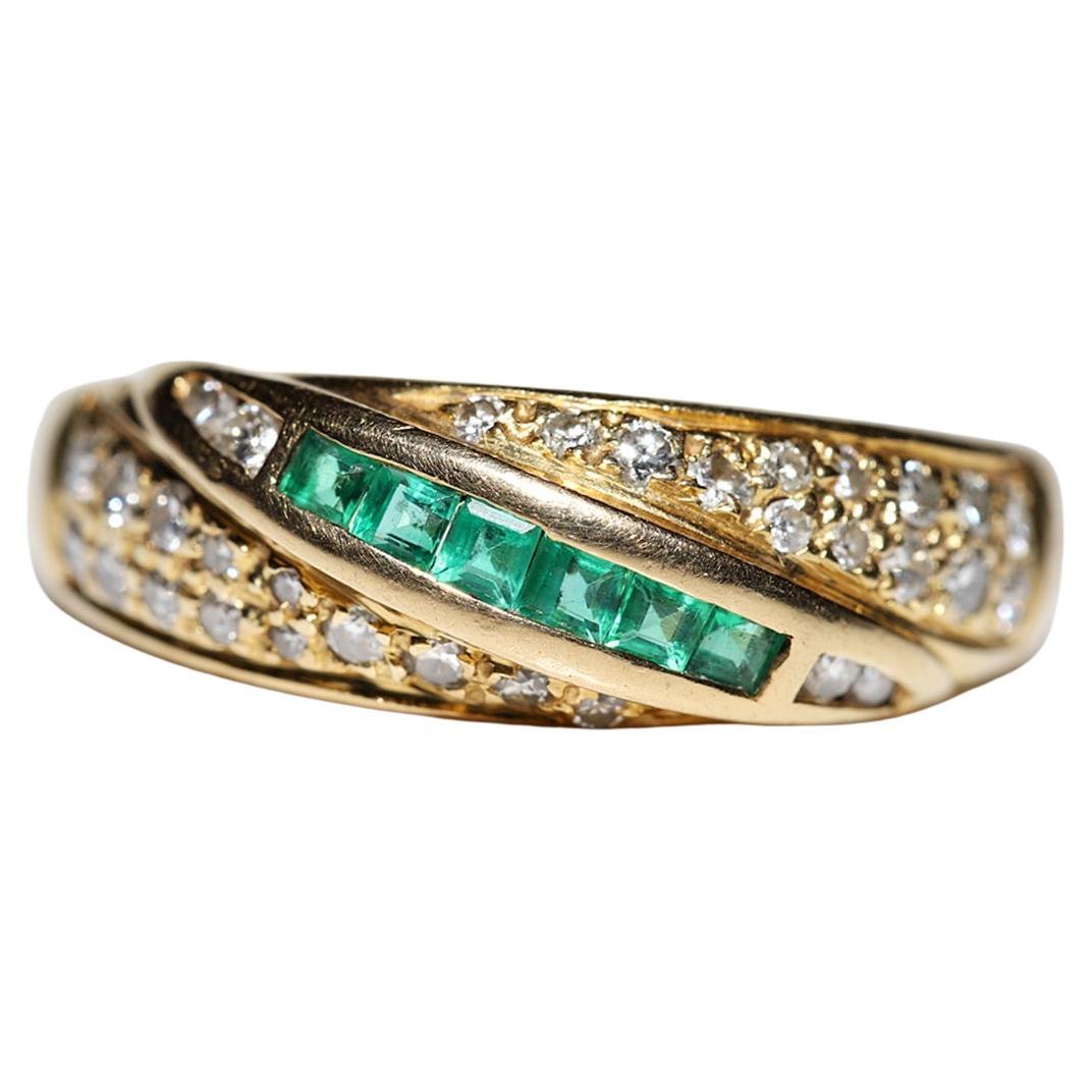 Vintage Circa 1970s 18k Gold Natural Diamond And Caliber Emerald Ring 