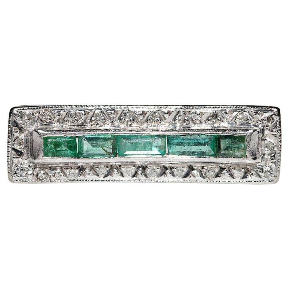 Vintage Circa 1970s 18k Gold Natural Diamond And Caliber Emerald Ring