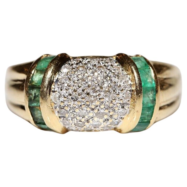 Vintage Circa 1970s 18k Gold Natural Diamond And Caliber Emerald Ring For Sale