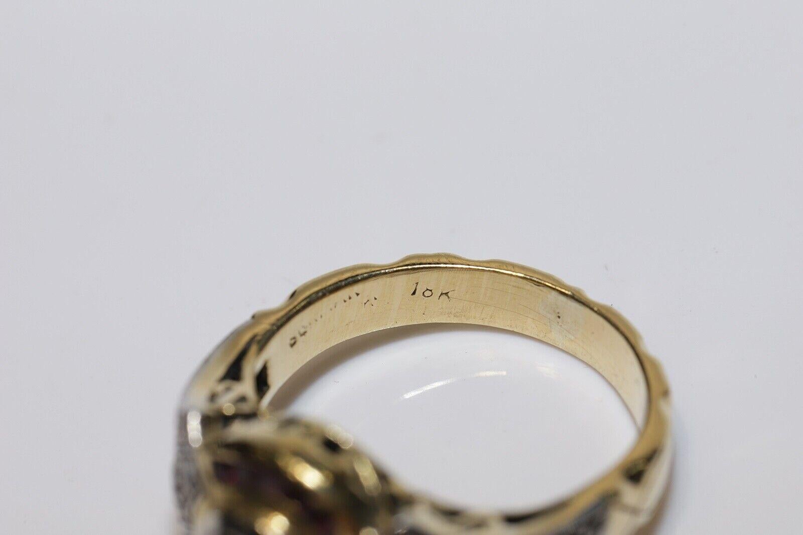 Vintage Circa 1970er Jahre 18k Gold Natürlicher Diamant und Kaliber Rubin Dekorierter Ring im Angebot 4