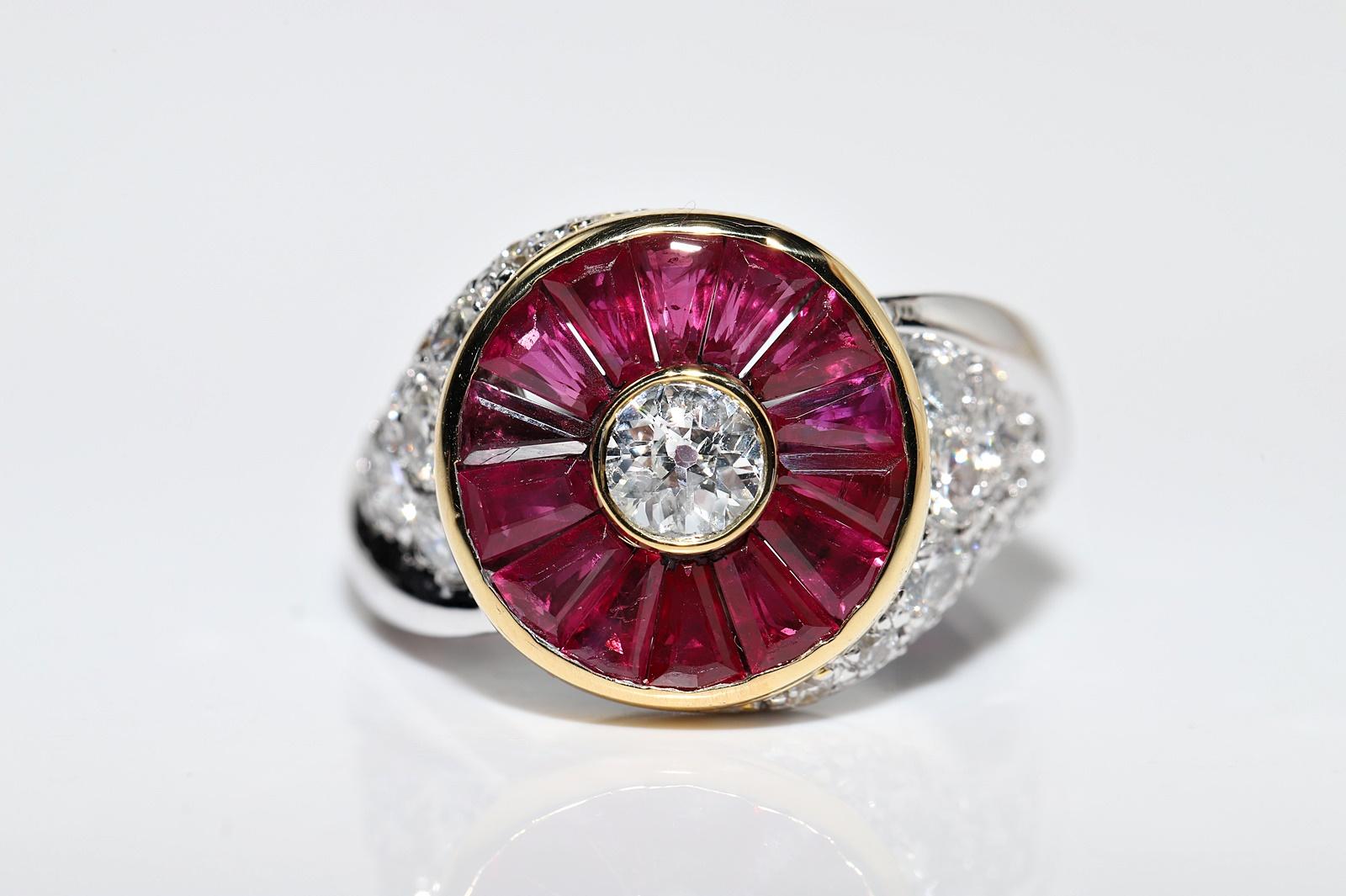 Retro Vintage Circa 1970s 18k Gold Natural Diamond And Caliber Ruby Decorated Ring For Sale