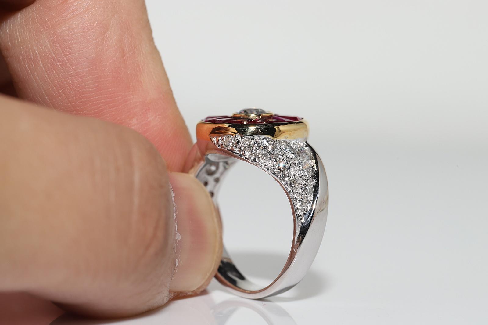 Vintage Circa 1970er Jahre 18k Gold Natürlicher Diamant und Kaliber Rubin Dekorierter Ring im Angebot 1