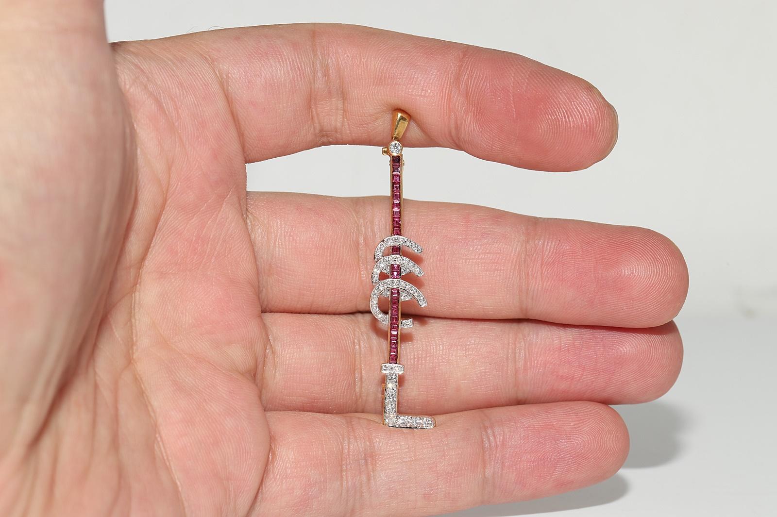 Vintage Circa 1970s 18k Gold Natural Diamond And Caliber Ruby Golf Clup Brooch For Sale 2