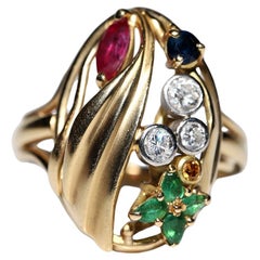 Vintage Circa 1970s 18k Gold Natural Diamond And Emerald Ruby Sapphire Ring