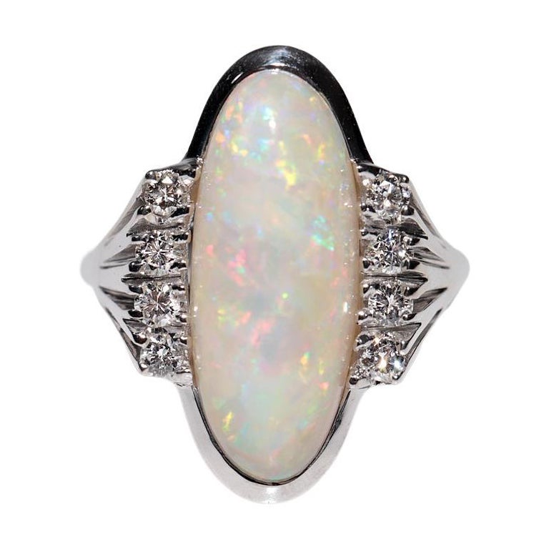 Vintage Circa 1970s 18k Gold Natural Diamond And Opal Decorated Ring