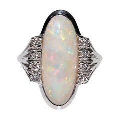 Vintage Circa 1970s 18k Gold Natural Diamond And Opal Decorated Ring