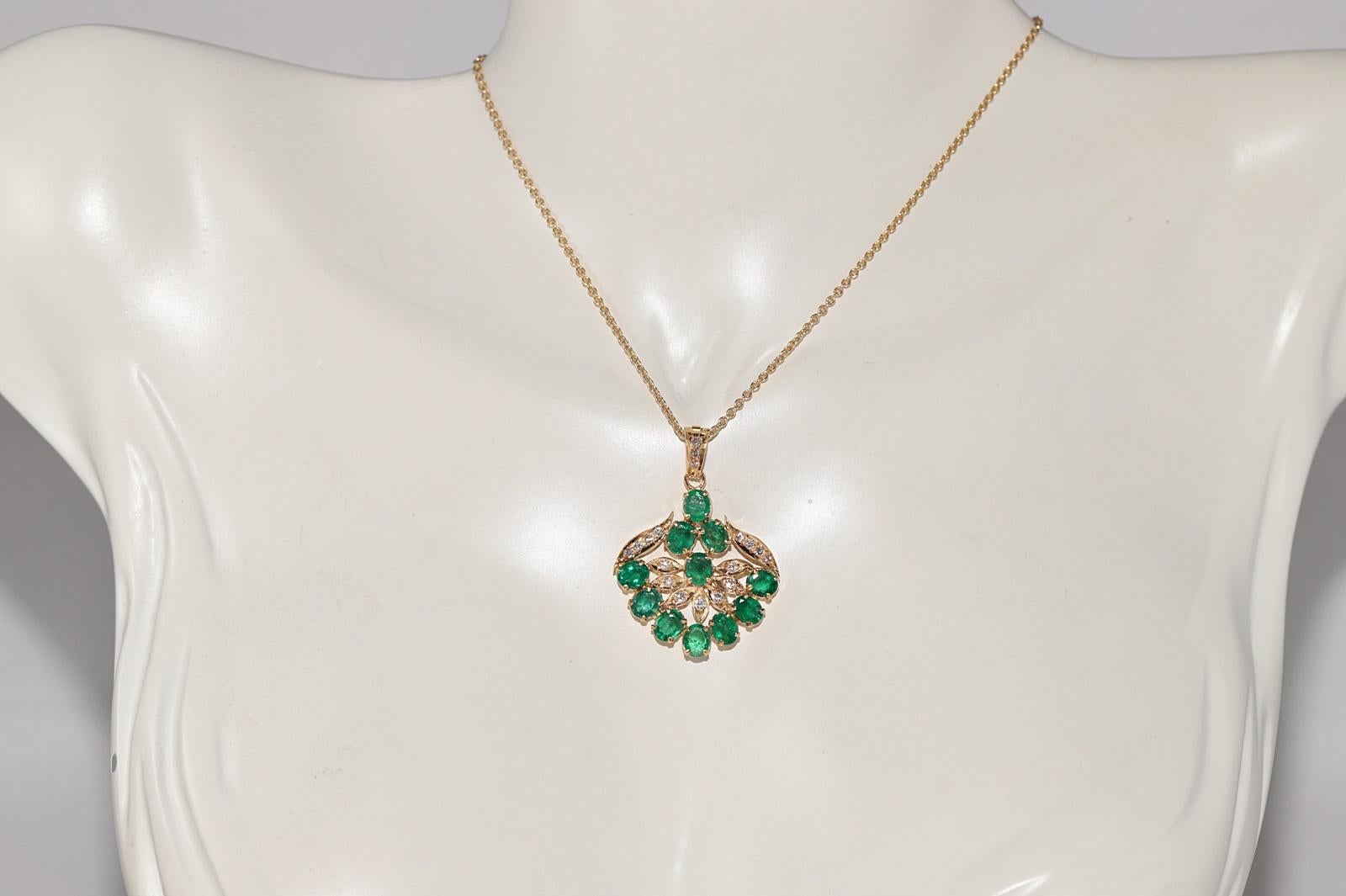 Rétro Collana in oro 18k con diamanti naturali e smeraldi ovali, vintage, circa anni '70 in vendita