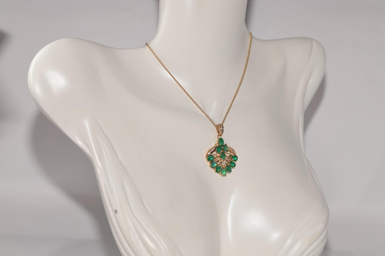 Collana in oro 18k con diamanti naturali e smeraldi ovali, vintage, circa anni '70 In condizioni buone in vendita a Fatih/İstanbul, 34