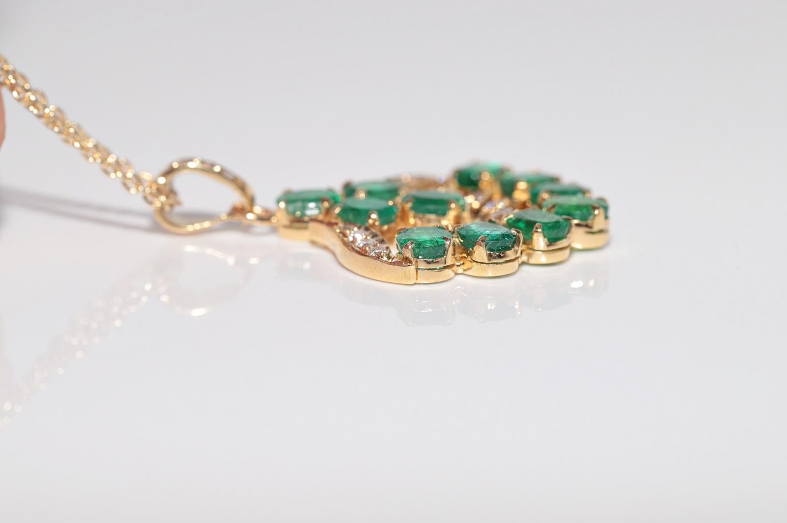Collana in oro 18k con diamanti naturali e smeraldi ovali, vintage, circa anni '70 in vendita 3