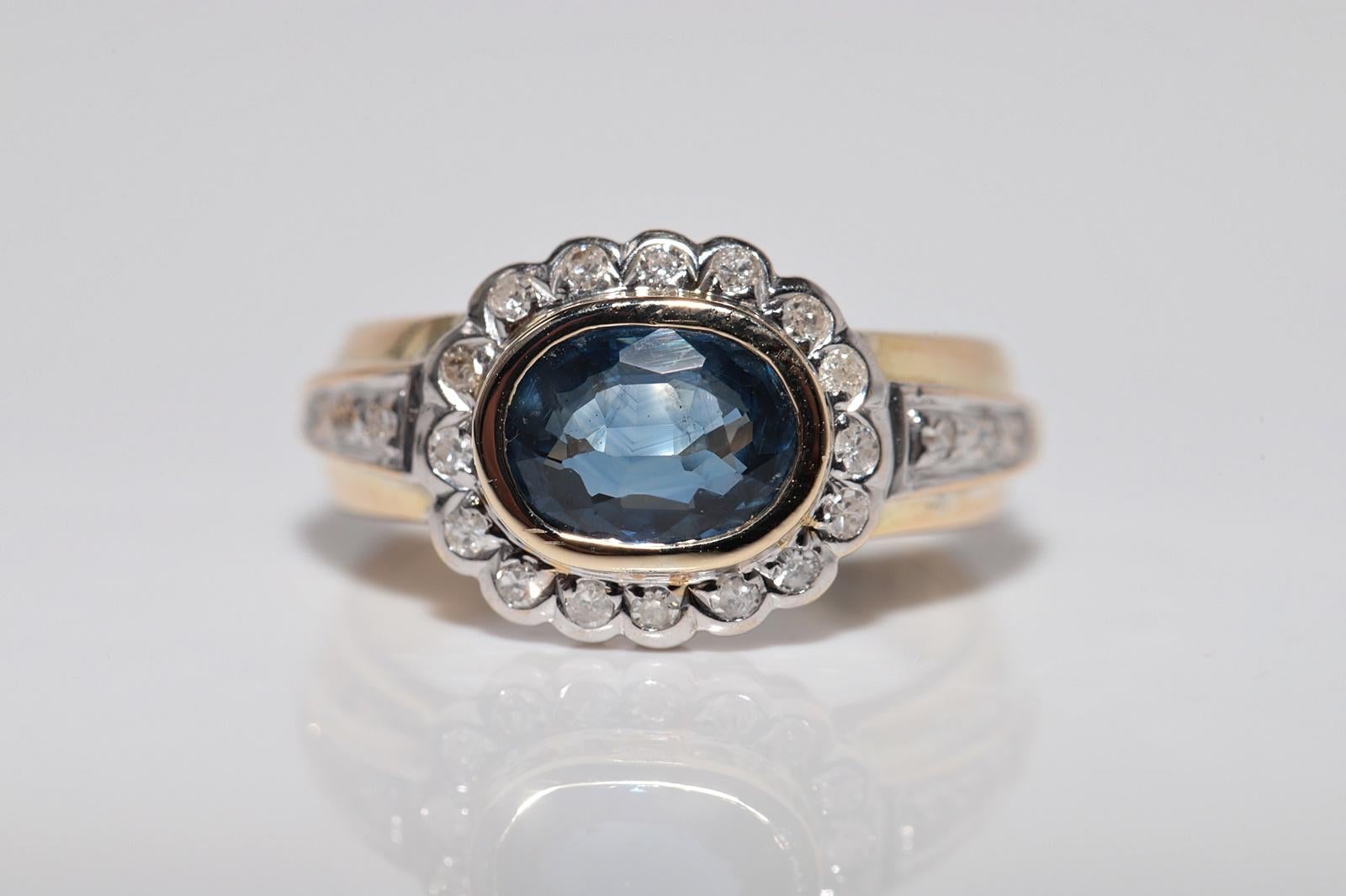 Vintage CIRCA 1970s 18k Gold Natürlicher Diamant und Saphir im Ovalschliff Ring (Brillantschliff) im Angebot