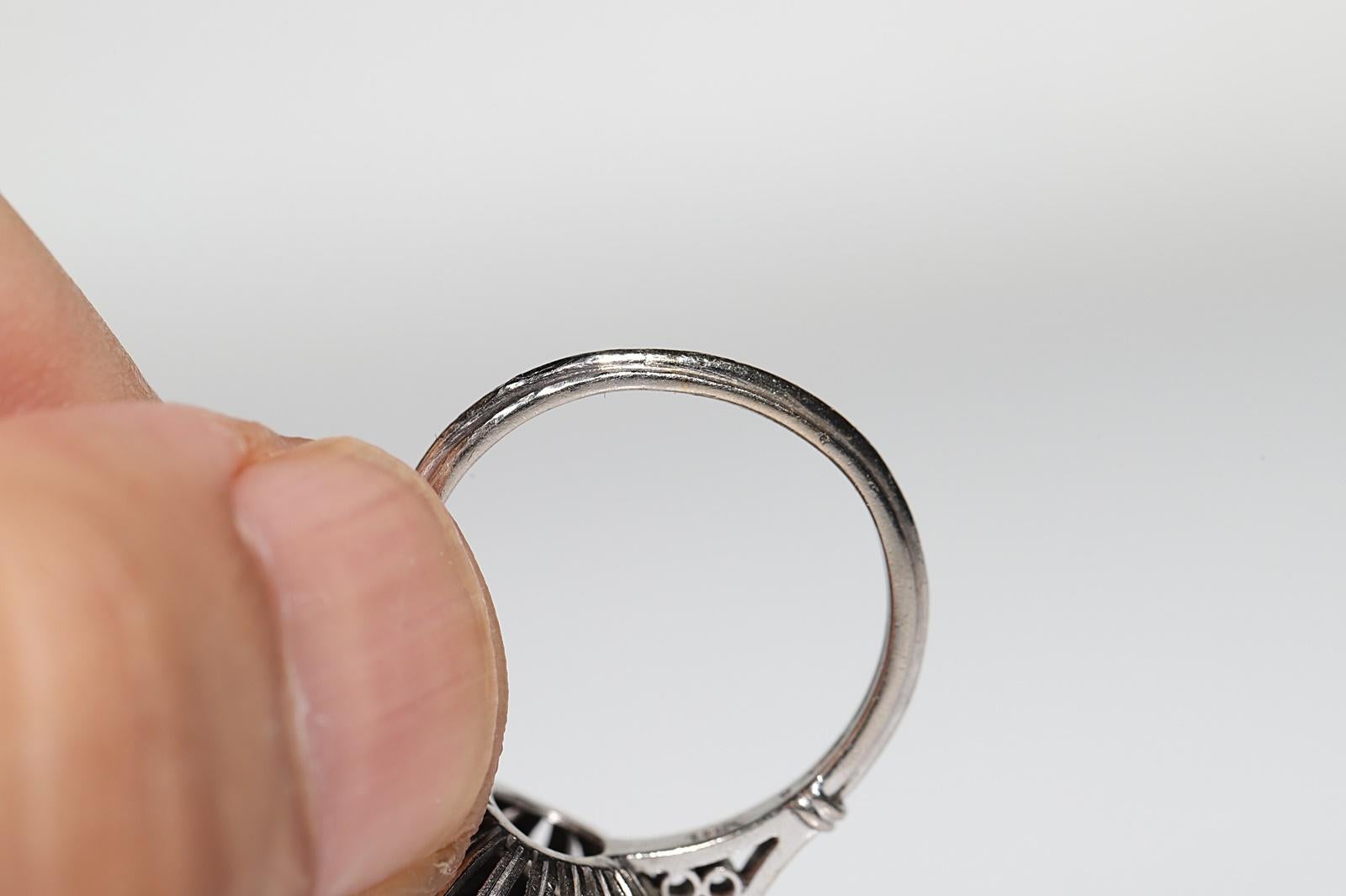 Anello decorato con diamanti naturali e perle in oro 18k, CIRCA ANNI 70 in vendita 4