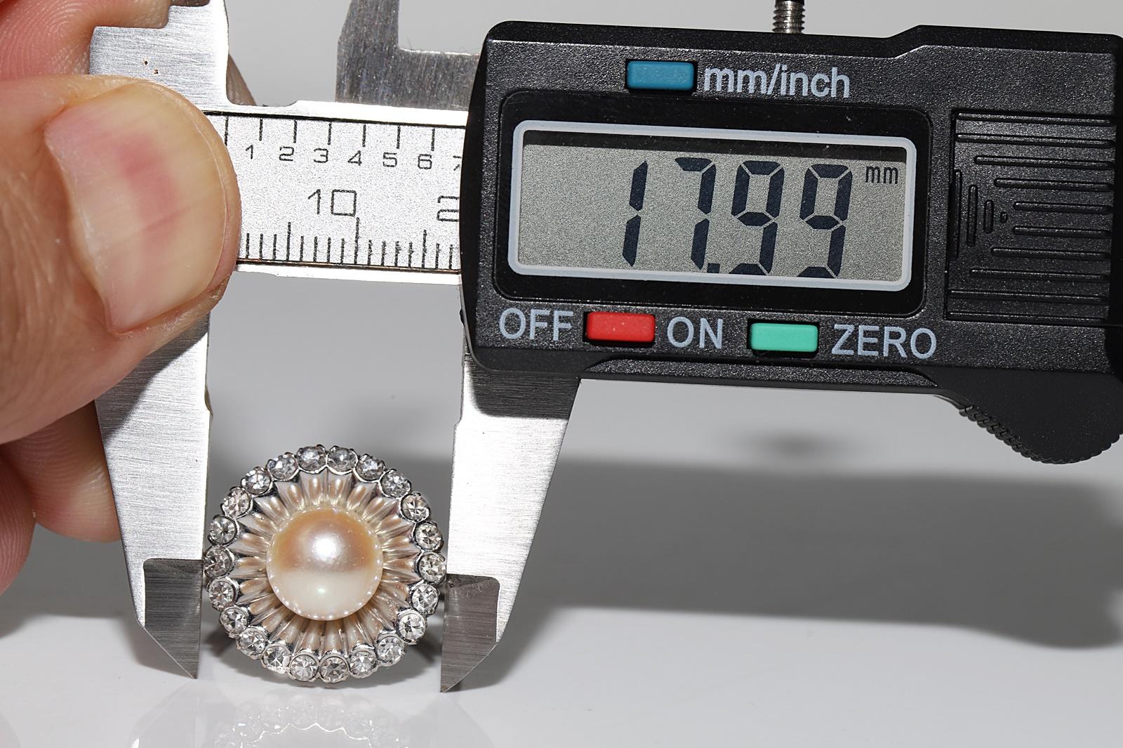 Anello decorato con diamanti naturali e perle in oro 18k, CIRCA ANNI 70 in vendita 6